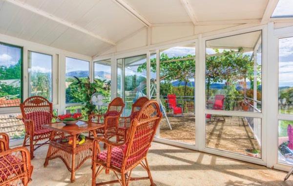 Holiday Home Perunika Zezevica Екстериор снимка