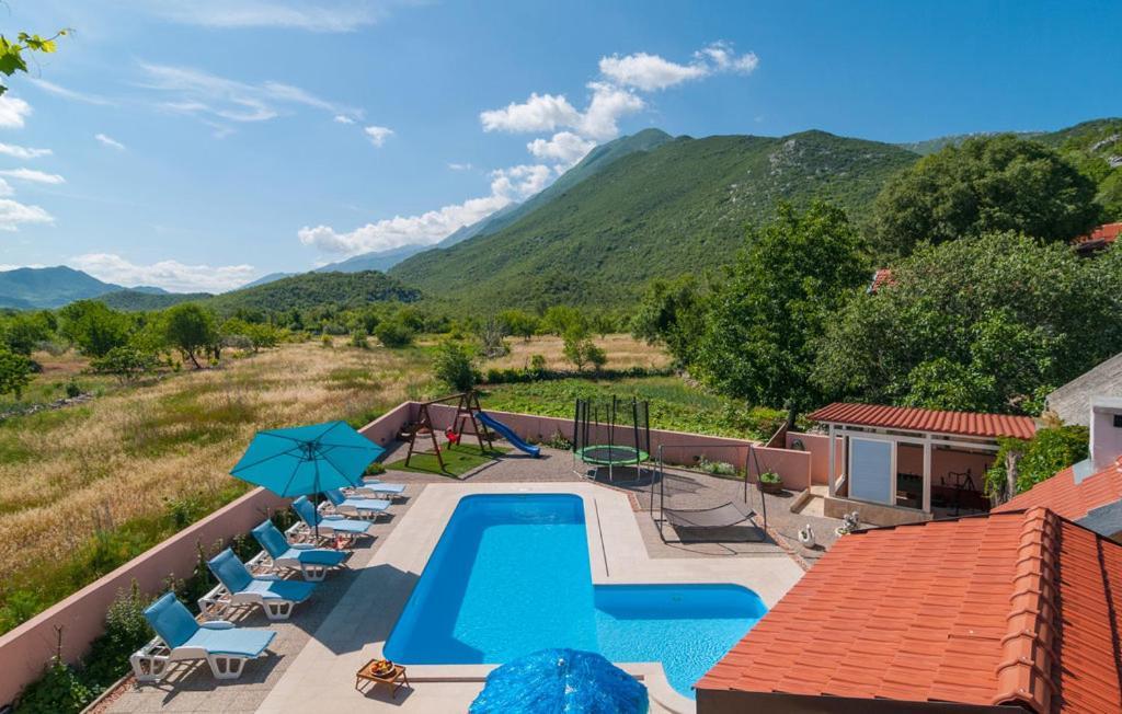 Holiday Home Perunika Zezevica Екстериор снимка