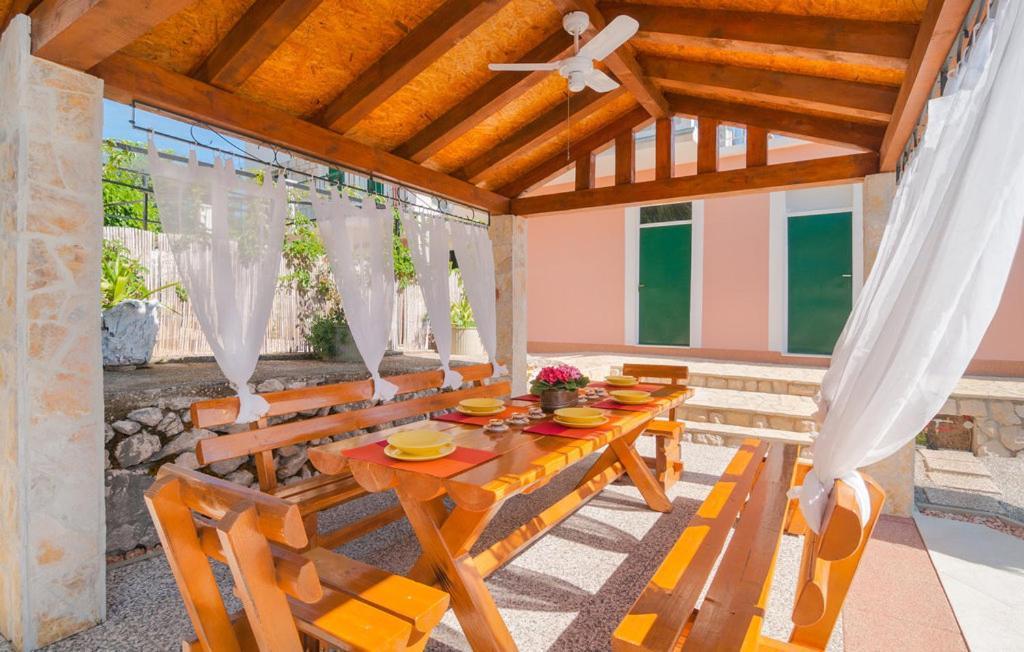 Holiday Home Perunika Zezevica Екстериор снимка