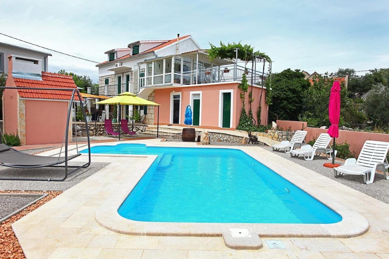 Holiday Home Perunika Zezevica Екстериор снимка